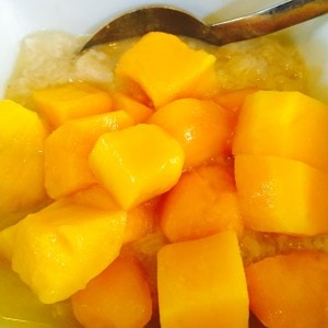 Coconut Sticky rice with mango